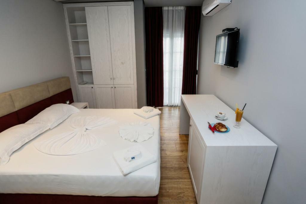 Lubjana Hotel Дуррес Екстер'єр фото